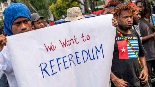 _98490276_papua01