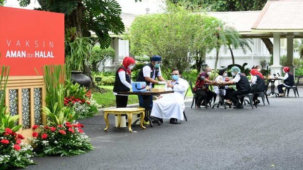 proses vaksinasi